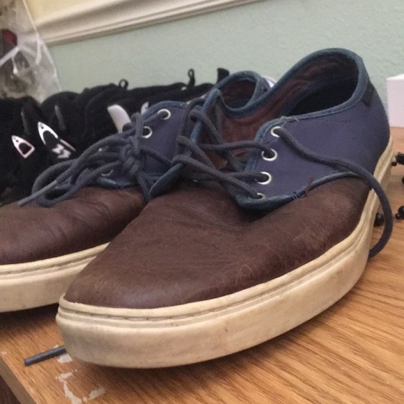 Vans - Picture 6 of 8